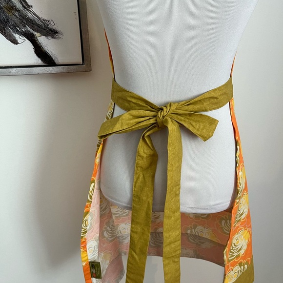 NEW Rock Paper Scissors Green & Orange Print Apron - Picture 7 of 9